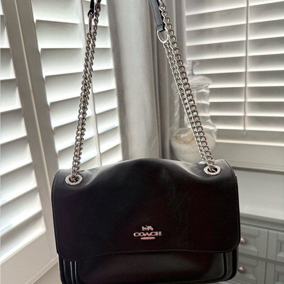 COACH Outlet Elodie Crossbody Bag - Picture 3 of 16